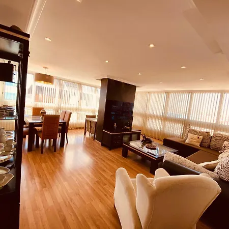 Be Luxury 20 Mts From The アパート *